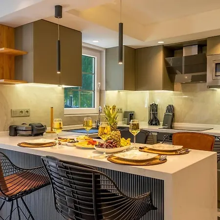Merkezde Jakuzili Lueks - Ocekhomes Meva * Fethiye